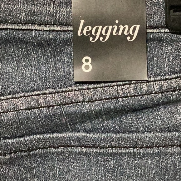 NY & Co Soho Midrise Distressed Jeans - Size 8 - Picture 4 of 12